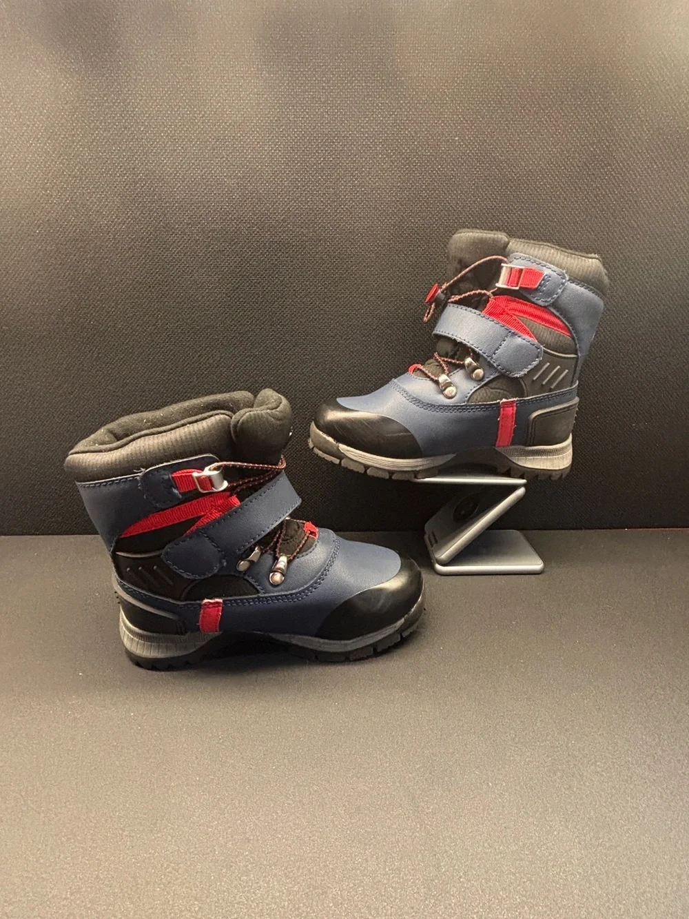 SwissTech 3M Thinsulate Sz10 (fits 6yo) Kid Waterproof Snow Boots Rated to -25F